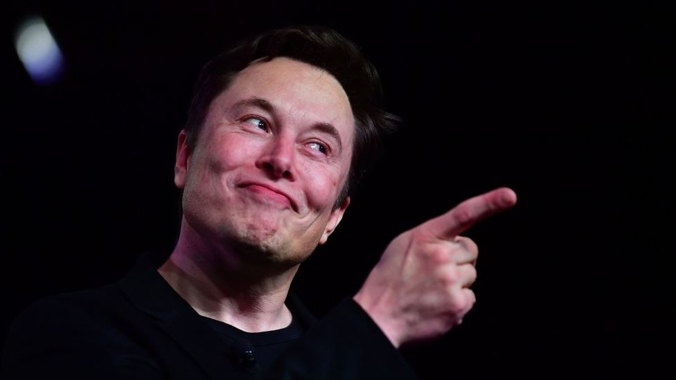 Elon Musk, Bitcoin İle Ödeme Yapılabileceğini İma Ediyor