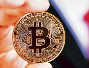 Bitcoin Fiyatı 47 Bin Dolar Üzerini Konsolide Etmeye Devam Ediyor