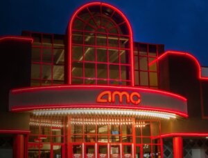 AMC Theatres Mobil Uygulaması Artık Dogecoin, Shiba Inu’yu Kabul Ediyor