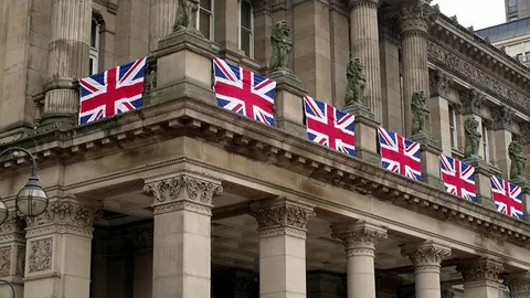 İngiltere Merkez Bankası: Ayı Sezonundan Kurtulanlar Piyasaya Hakim!