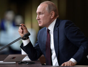 Vladimir Putin Küresel Emtia Rezervlerine Geçiş Öngörüyor